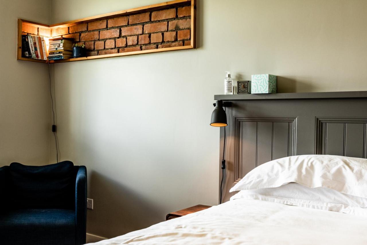 ジ オールド ビカレージ B&B Moylgrove エクステリア 写真