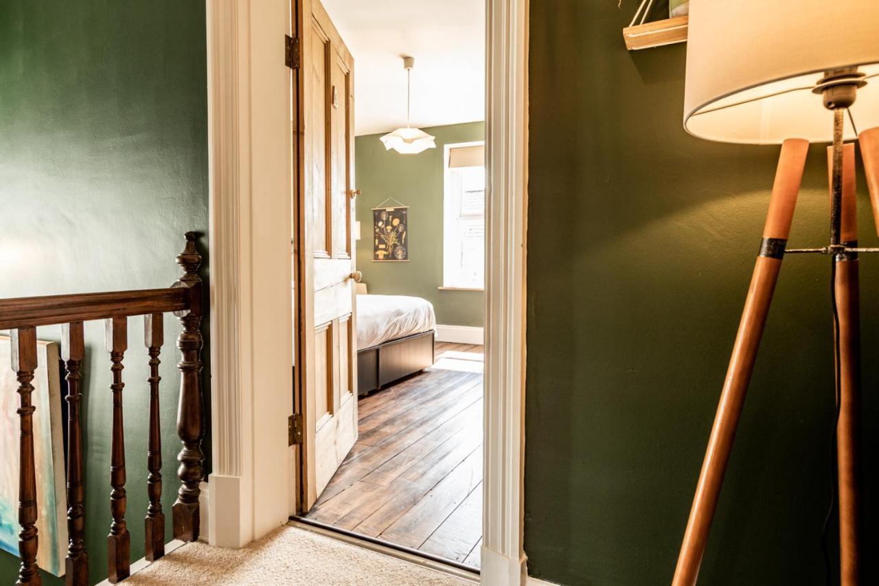 ジ オールド ビカレージ B&B Moylgrove エクステリア 写真