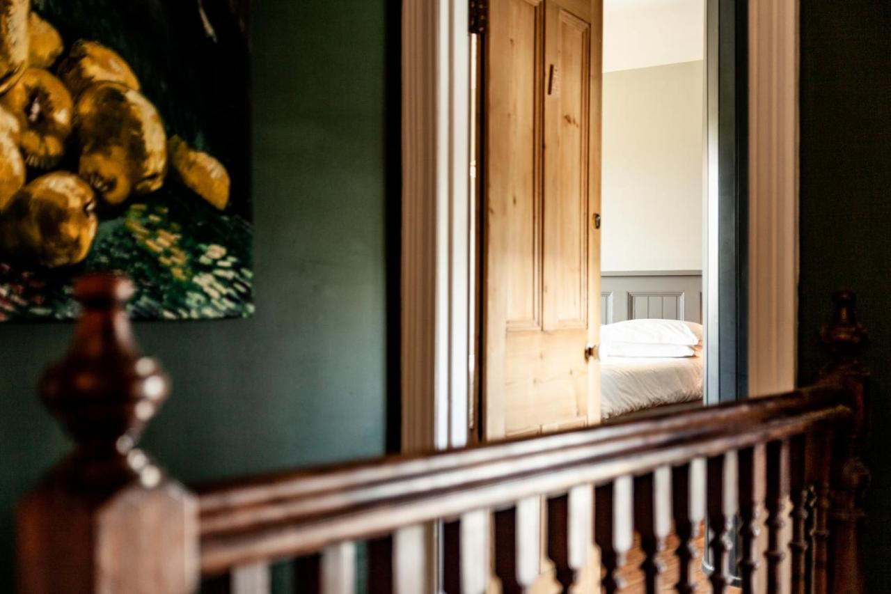 ジ オールド ビカレージ B&B Moylgrove エクステリア 写真