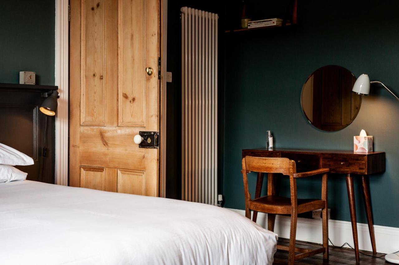 ジ オールド ビカレージ B&B Moylgrove エクステリア 写真